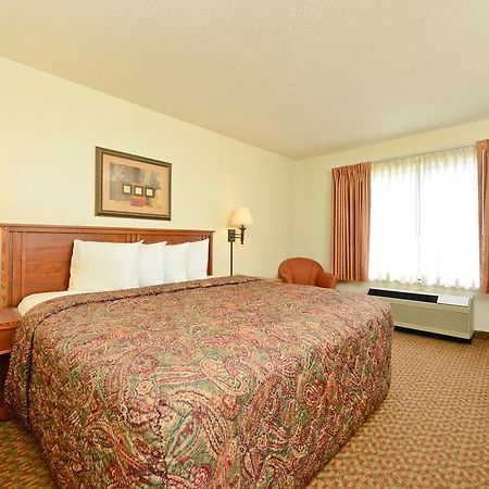 Americas Best Value Inn And Suites Overland Park Chambre photo