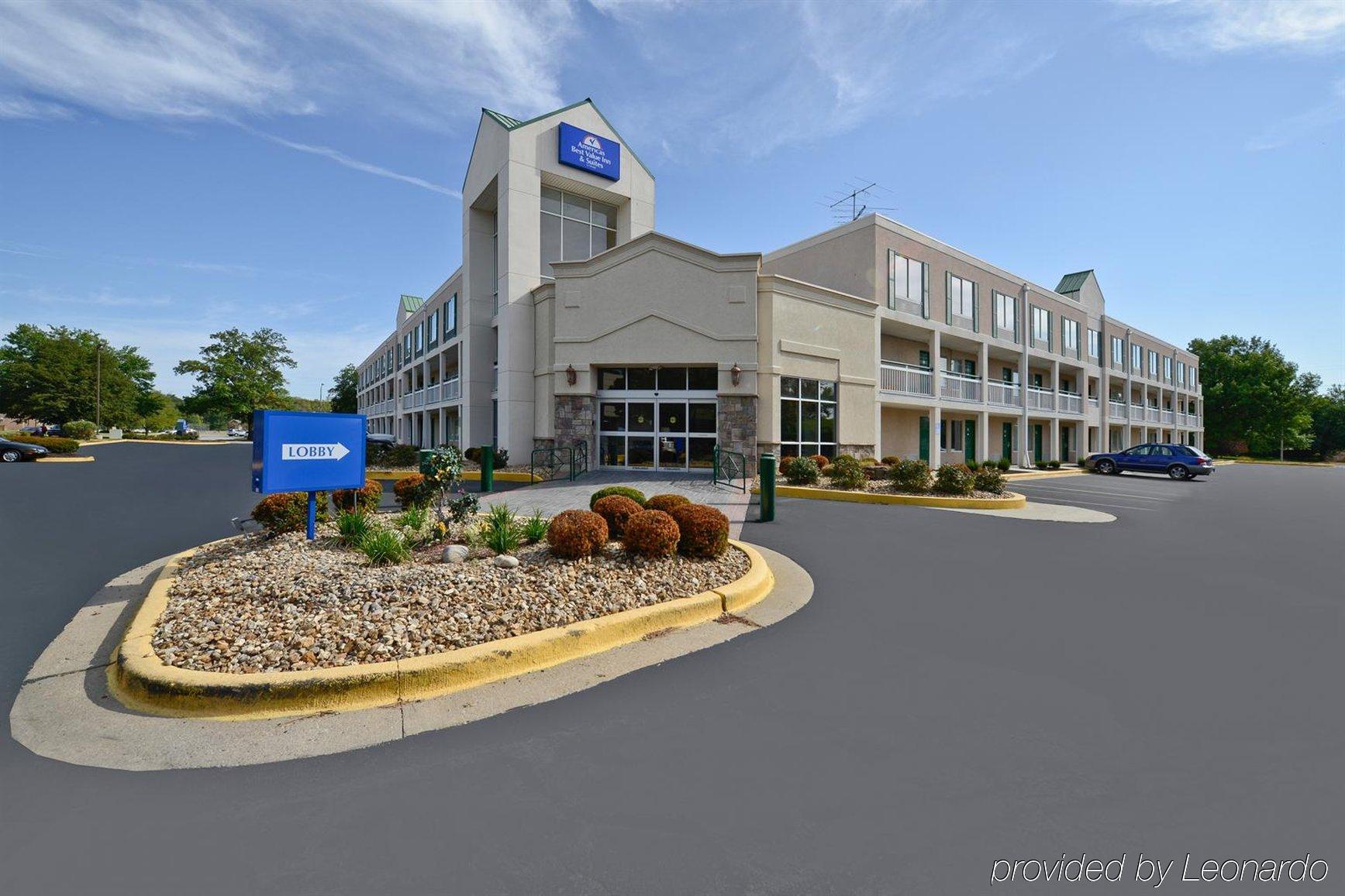 Americas Best Value Inn And Suites Overland Park Extérieur photo
